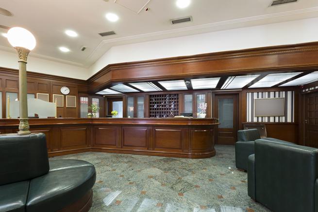 Recepcja hotelowa - aranżacja wnętrza hotelu