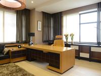 Gabinet w domu – jak urządzić domowe biuro